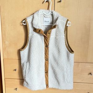 Madewell ReSourced Faux Shearling Vest Large EUC